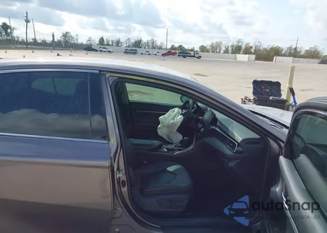 2021 Toyota Camry Xse z USA, uszkodzony, nr VIN 4T1K61AK1MU613039